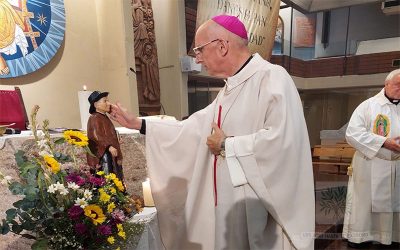 Mons. Olivera entronizó imagen y reliquia de San José Gabriel del Rosario Brochero