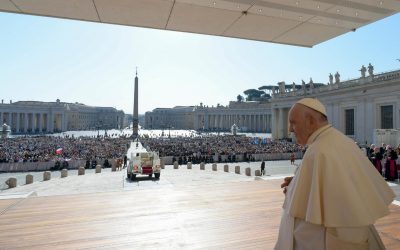 Papa Francisco | Sean valientes, sabios dejen la herencia no del dinero, sino la herencia de la sabiduría, sembrada en sus nietos