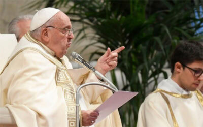 PAPA FRANCISCO | Mantengamos la mirada fija en Jesús, en su Cruz, y en María, nuestra Madre: así, incluso en las dificultades, encontraremos la fuerza para seguir adelante